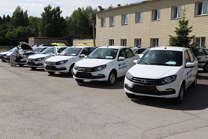 Партия новых автомобилей отправилась в пять больниц Кузбасса